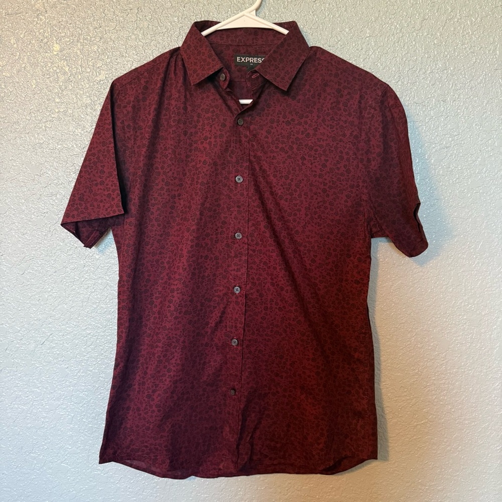 Express Men's Red Floral Printed Short Sleeve Shirt Small